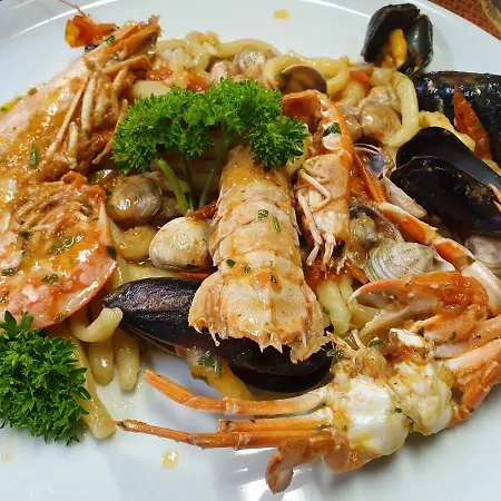 Ristorante Pozzi 2* ベラーリア・イジェア・マリーナ