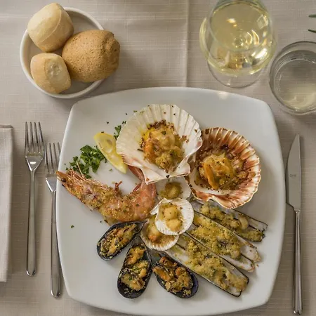 Ristorante Pozzi ホテル ベラーリア・イジェア・マリーナ