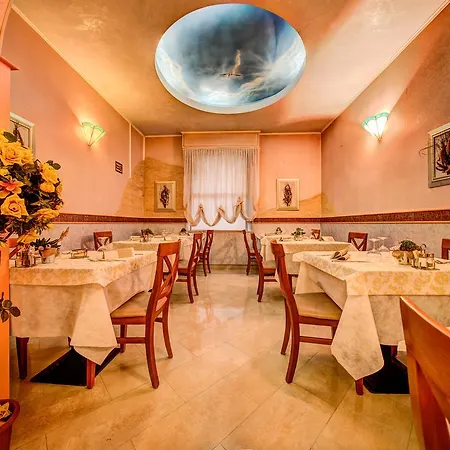 ホテル Ristorante Pozzi ベラーリア・イジェア・マリーナ