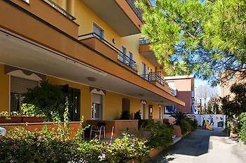 ホテル Ristorante Pozzi